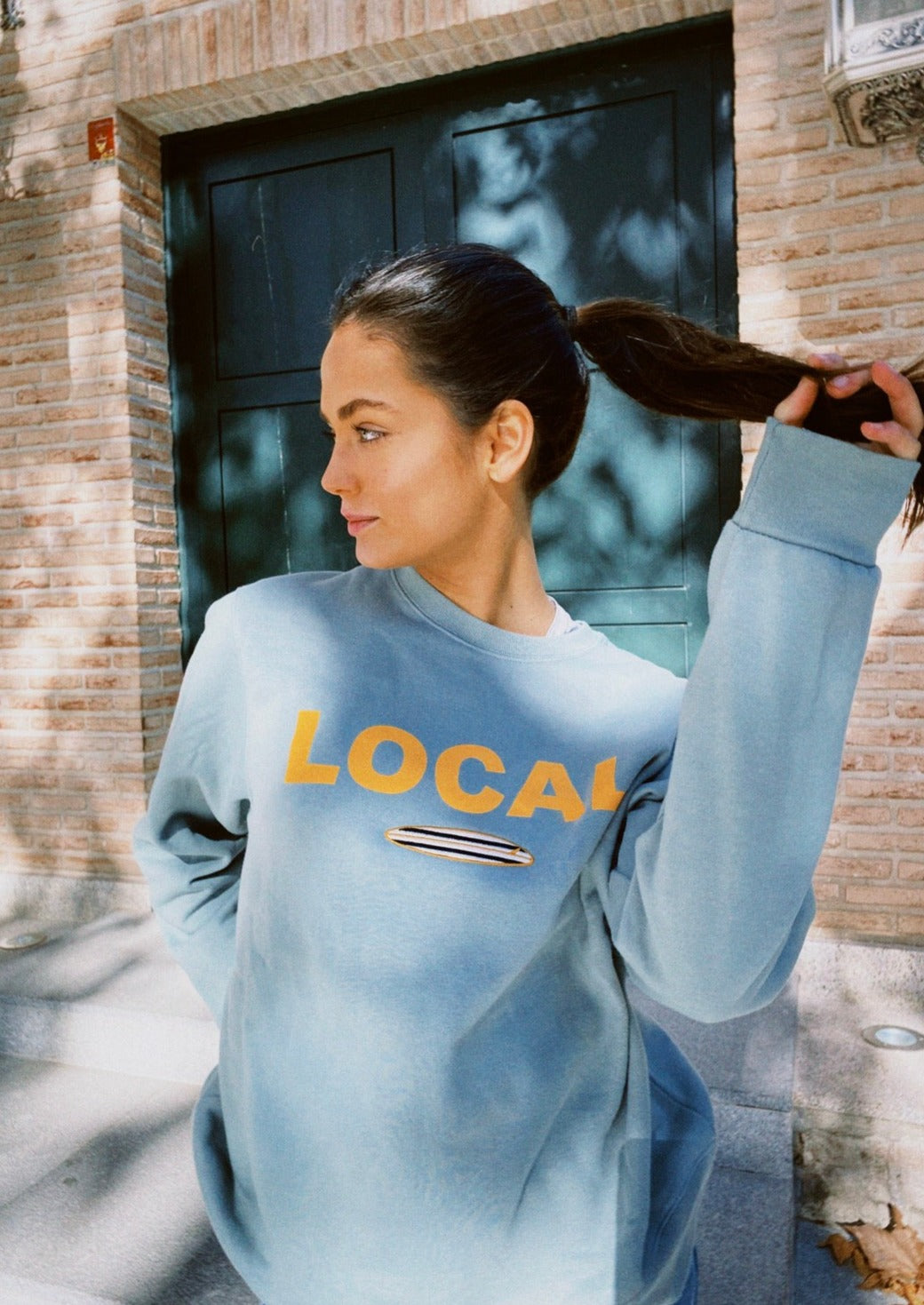 Sudadera This Local – espíritu surfero y estilo sostenible 🌊