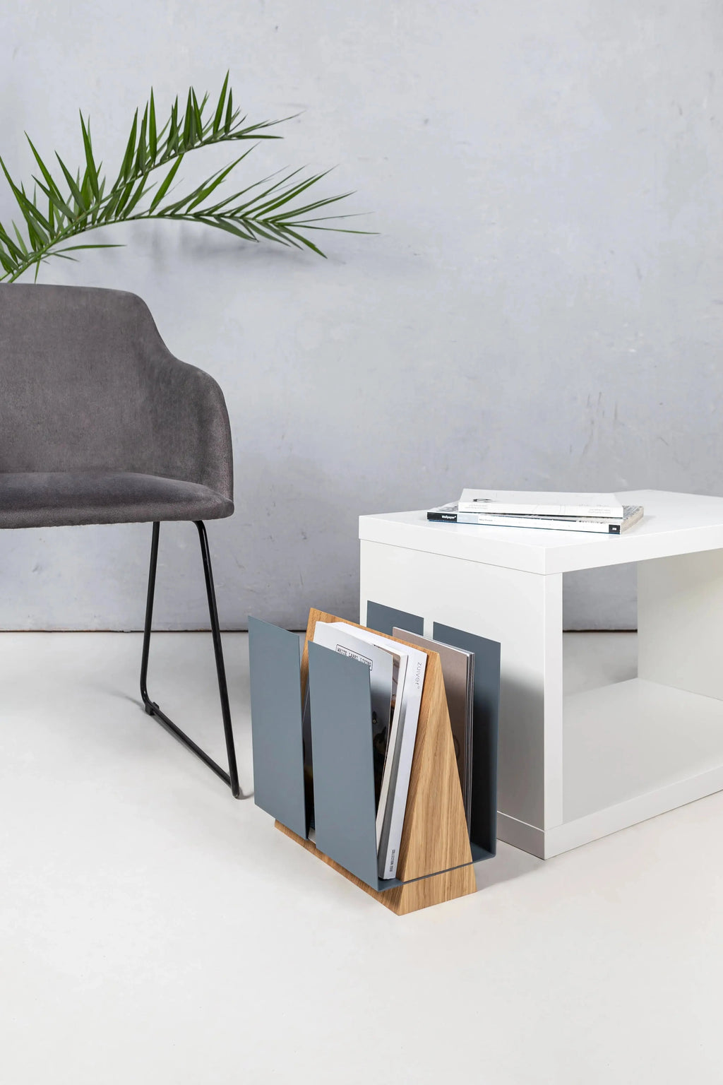 Revistero de suelo Faenza