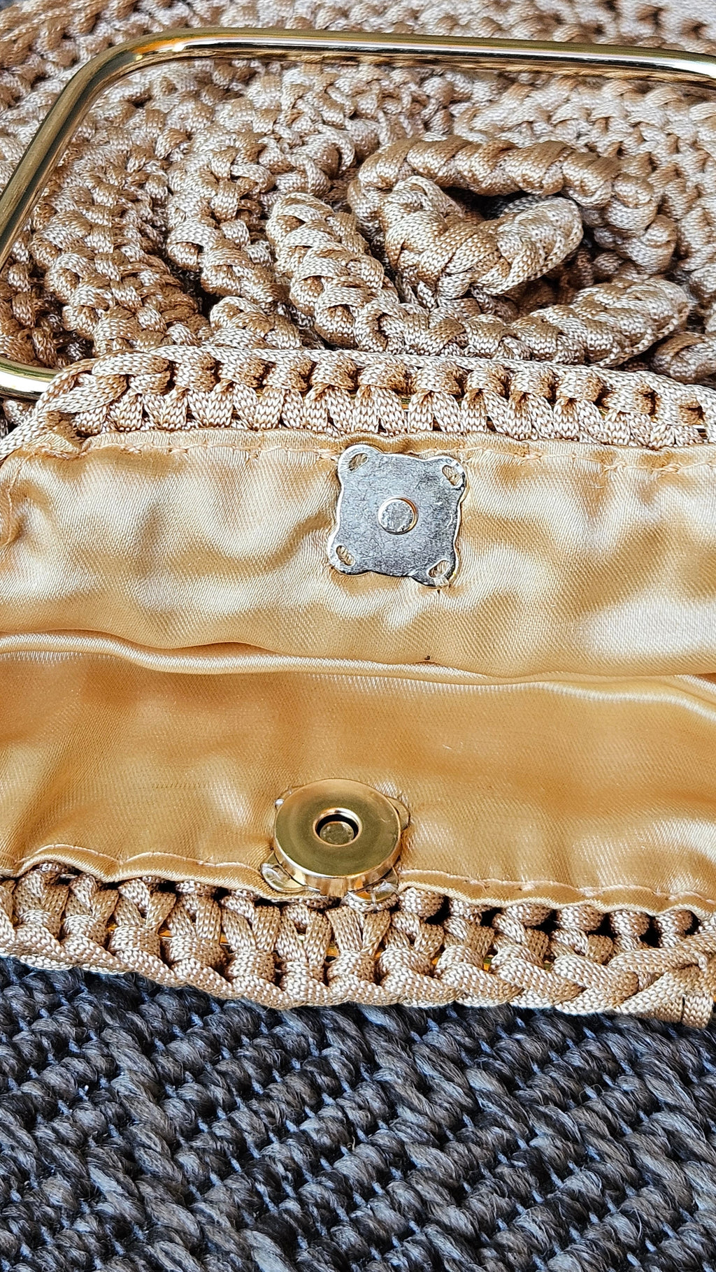 Rosa Petita - Bolso de ganchillo con forma de flor – hecho a mano con encanto artesanal